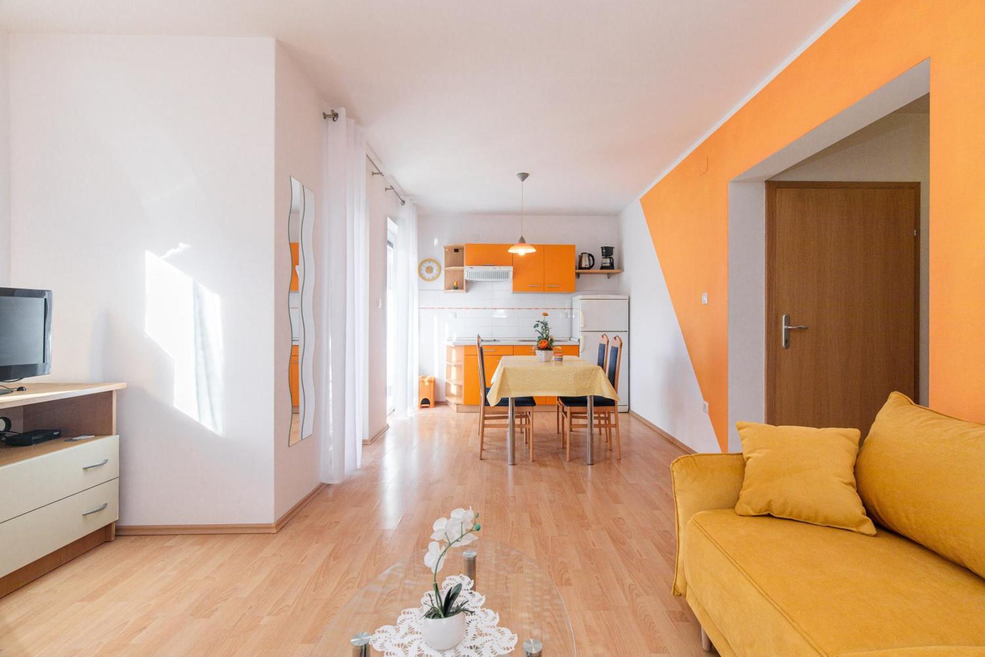 Apartments Mirjana * Central Location And Close To Beach Punat Exterior foto